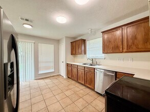 1405 Manor Dr in Rosenberg, TX - Building Photo - Building Photo