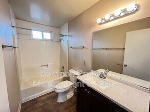 1008 Santa Fe Dr in Encinitas, CA - Building Photo - Building Photo
