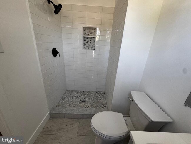 property at 633 Foxton Ct