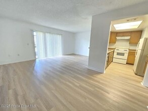 1052 Mollie Ln in Melbourne, FL - Building Photo - Building Photo