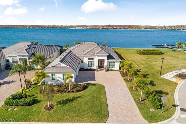 13974 Blue Bay Cir in Ft. Myers, FL - Building Photo - Building Photo