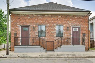 2102 Philip St in New Orleans, LA - Building Photo