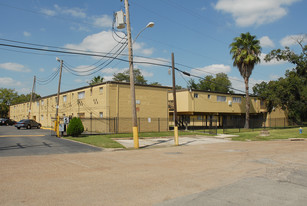 Garden Oaks Apartments