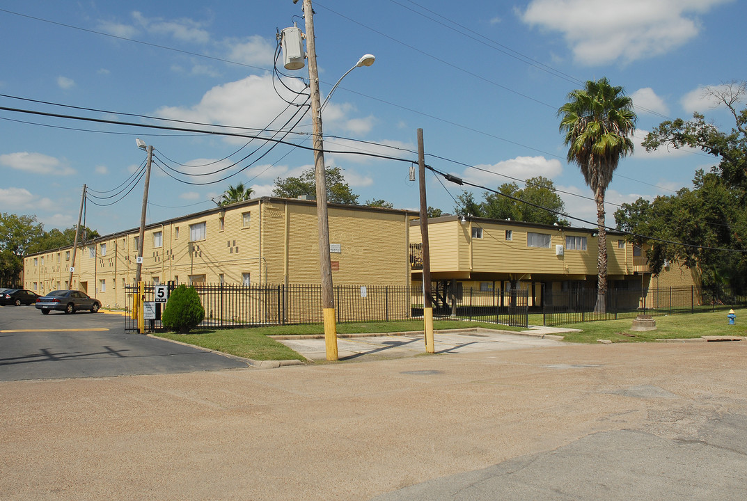 Garden Oaks Apartments in Houston, TX - Foto de edificio