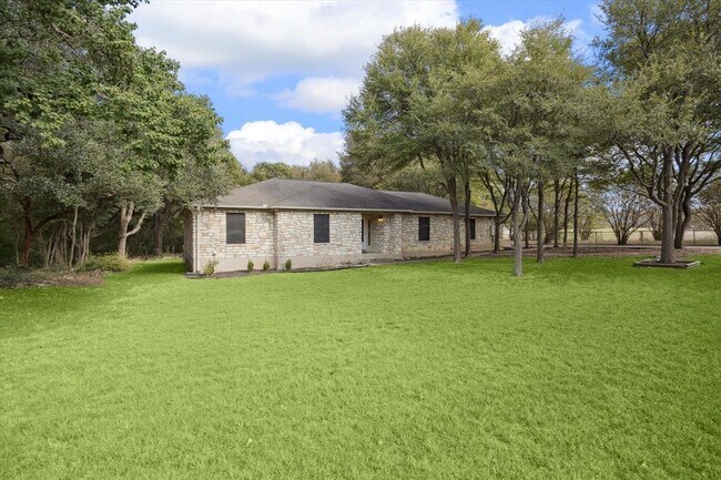 10319 Old Manchaca Rd in Austin, TX - Building Photo - Building Photo