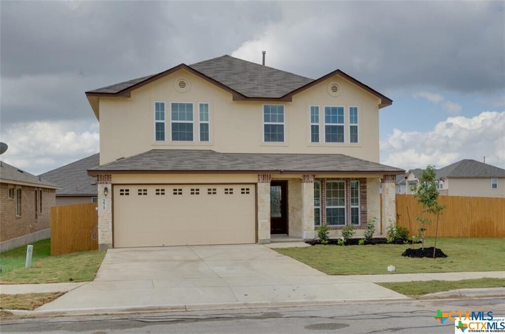 271 Limestone Creek in New Braunfels, TX - Building Photo