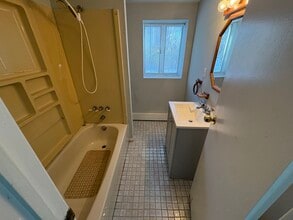 10 Flowerfield Rd, Unit 1 in Sound Beach, NY - Building Photo - Building Photo