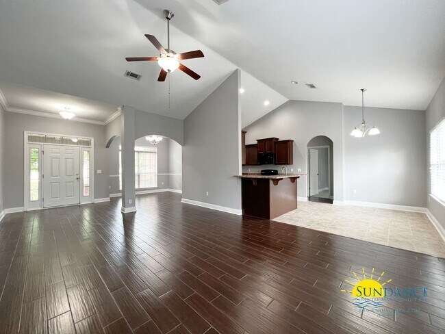 306 Scotch Pine Ln in Crestview, FL - Building Photo - Building Photo