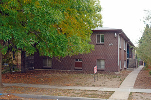 1630 Clinton St Apartments