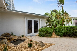 800 Briny Ave in Pompano Beach, FL - Building Photo - Building Photo