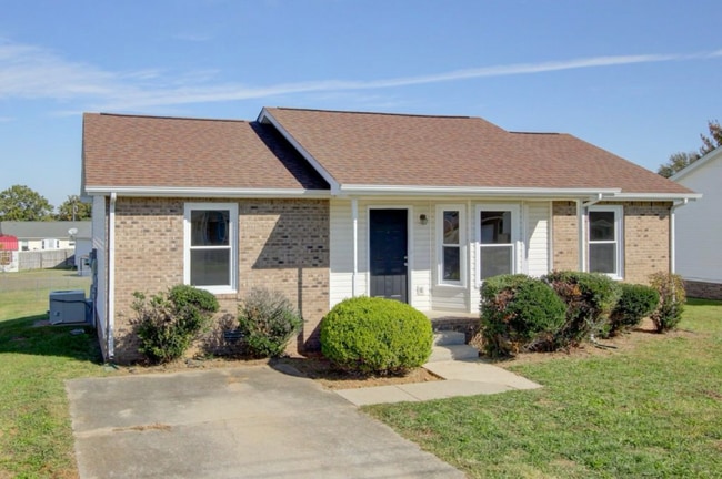 1065 Bobcat Dr in Clarksville, TN - Building Photo - Building Photo