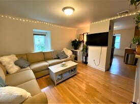 1 Mead St, Unit 3 in Somerville, MA - Building Photo