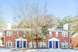 1301 Sweet Pine Dr in Norcross, GA - Building Photo - Building Photo