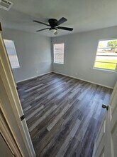 2210 Bombay Ave in Dallas, TX - Building Photo - Building Photo