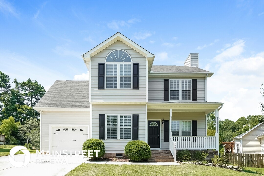 1004 Winter Bloom Ct in Wake Forest, NC - Building Photo
