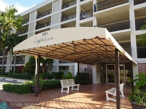 3001 S Course Dr in Pompano Beach, FL - Building Photo - Building Photo
