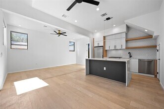 2706 Stacy Ln in Austin, TX - Building Photo - Building Photo