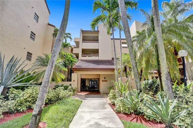 9285 SW 125th Ave in Miami, FL - Building Photo - Building Photo