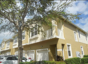 3131 SE Lexington Lakes Dr in Stuart, FL - Foto de edificio - Building Photo