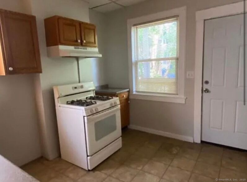 380 Bond St in Bridgeport, CT - Foto de edificio