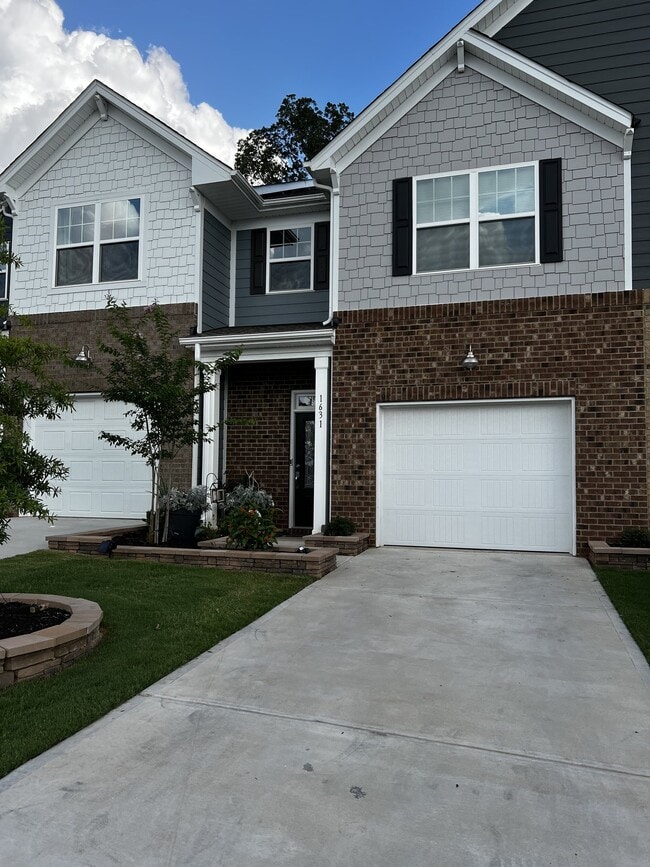 property at 1631 Corwin Bend Rd