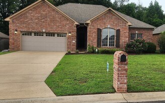 3120 Plateau Dr in Conway, AR - Building Photo