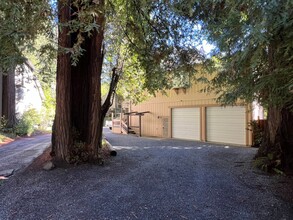 17505 Riverside Dr in Guerneville, CA - Building Photo - Building Photo