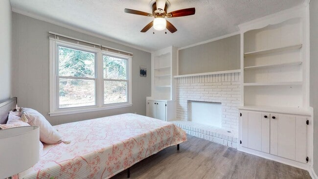 1671 Canberra Dr in Stone Mountain, GA - Building Photo - Building Photo