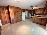 207 Brooks St photo'