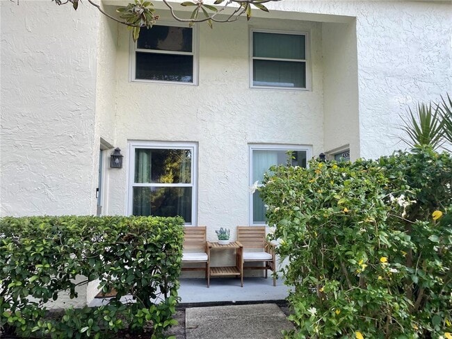 4304 La Riviera Ct in Tampa, FL - Building Photo - Building Photo