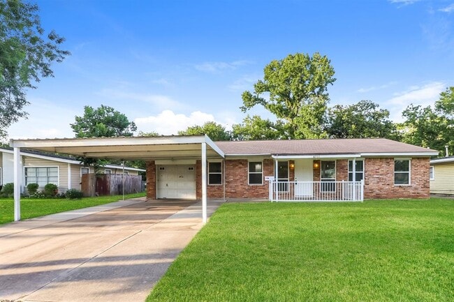 property at 6910 Cole Creek Dr