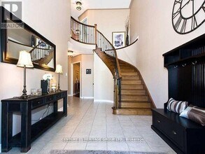 125 Timber Valley Ave in Richmond Hill, ON - Building Photo - Building Photo