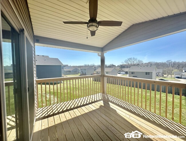 5308 St Andrews Cir in Des Moines, IA - Foto de edificio - Building Photo