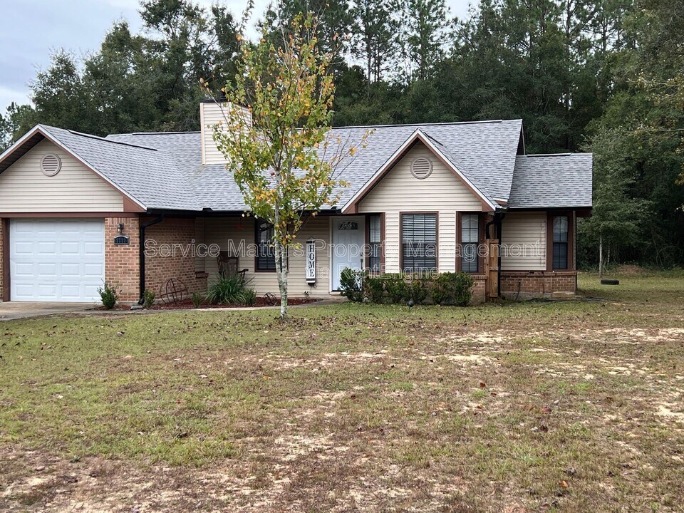 7777 Needlerush Dr in Milton, FL - Building Photo