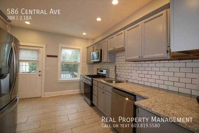 586 Central Ave in Dover, NH - Building Photo - Building Photo