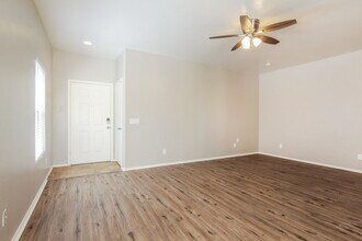 15244 W Shaw Butte Dr in Surprise, AZ - Building Photo - Building Photo