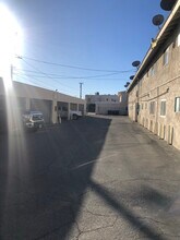 530 N Anna Dr in Anaheim, CA - Building Photo - Building Photo
