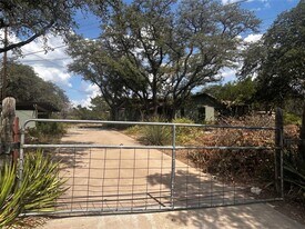 4827 Eck Ln in Austin, TX - Building Photo