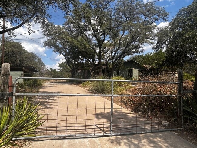 property at 4827 Eck Ln