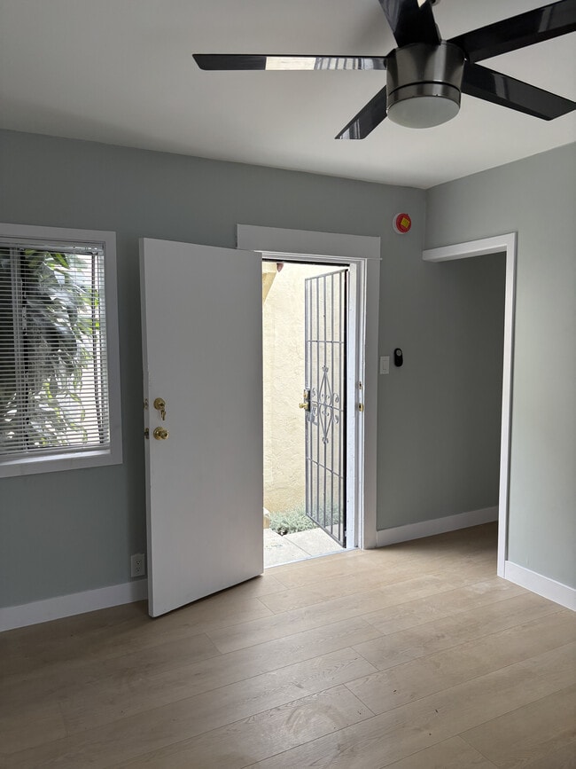 916-918 Watson Ave in Wilmington, CA - Building Photo - Building Photo