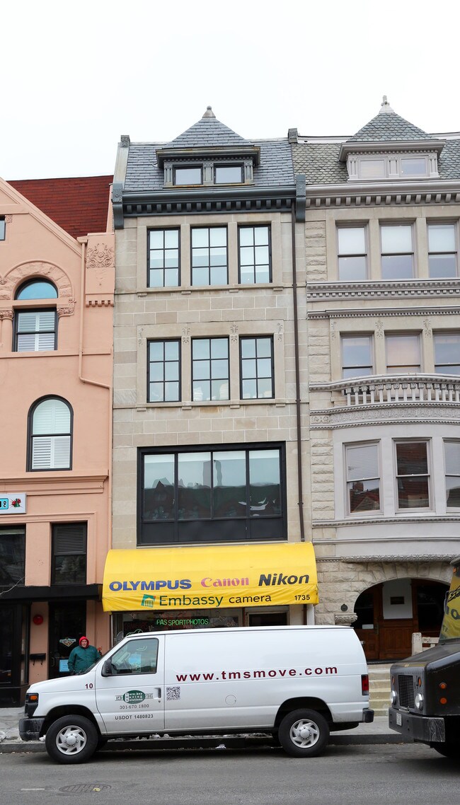 1735 Connecticut Ave NW in Washington, DC - Building Photo - Building Photo