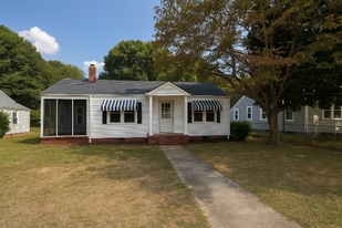 1909 Southern Ave in Fayetteville, NC - Building Photo