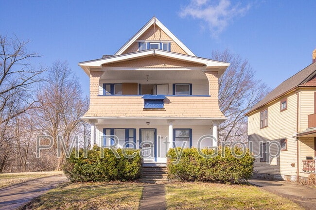 property at 2936 E 128th St