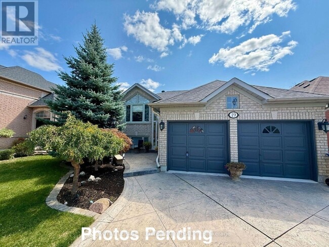 property at 19 Livingston Dr