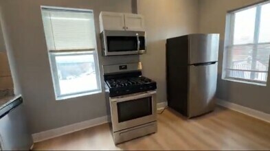 2286 S Blue Island Ave in Chicago, IL - Building Photo - Building Photo