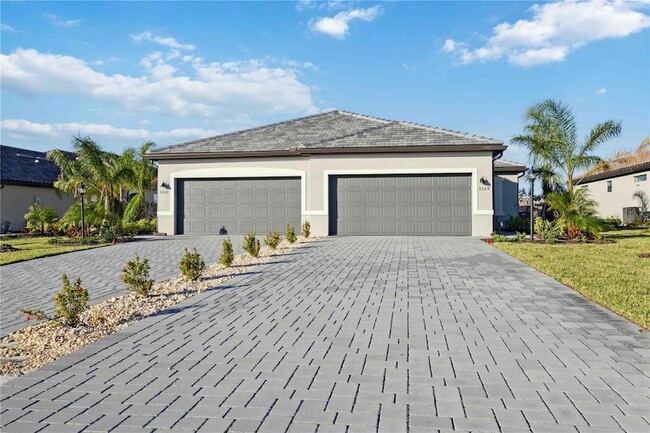 5532 Sapphire Stone Cv in Bradenton, FL - Foto de edificio - Building Photo