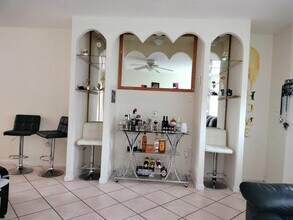 1536 Barbarie Ln in West Palm Beach, FL - Building Photo - Building Photo