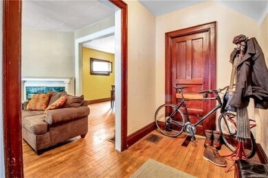 501 Bird Ave in Buffalo, NY - Foto de edificio - Building Photo