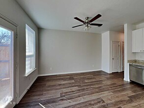 3265 Karen St in Fort Worth, TX - Foto de edificio - Building Photo