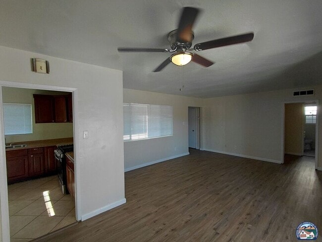 658 S Cesar Chavez St in Brawley, CA - Building Photo - Building Photo